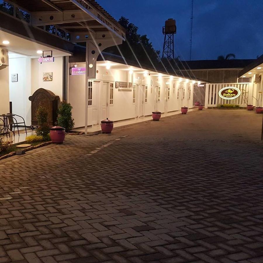 Sultan Guesthouse Tulungagung Εξωτερικό φωτογραφία
