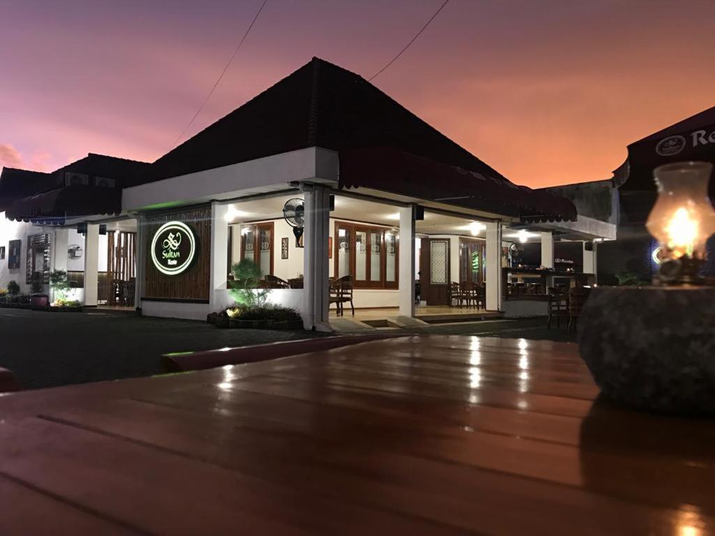 Sultan Guesthouse Tulungagung Εξωτερικό φωτογραφία